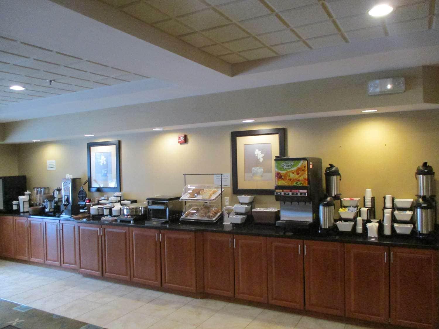 Research Park Inn St Louis West Chesterfield Saint Charles Restaurant bilde